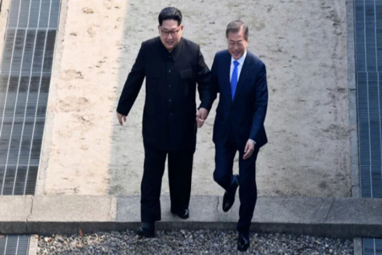 Kuzey ve Güney Kore liderlerinden sürpriz buluşma!