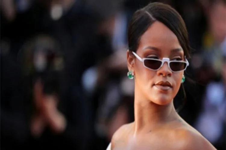 Rihanna'ya Türkçe yorum!