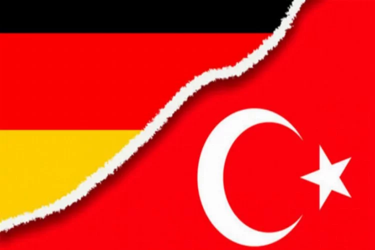 "Almanya'nın iki yüzlü yaklaşımın kınıyoruz"