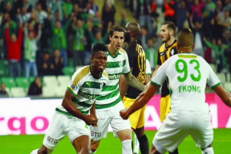 Mikel Agu: Bursaspor'da kalmam