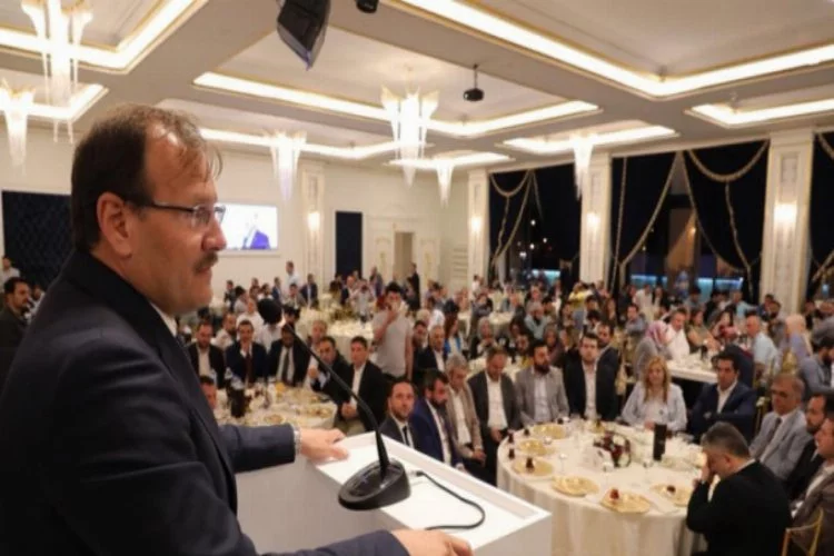 Çavuşoğlu, AK Parti Bursa Gençlik Kolları'yla iftarda buluştu