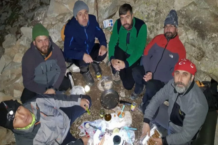 Bursalı dağcılar 2543 metrede oruç açtı