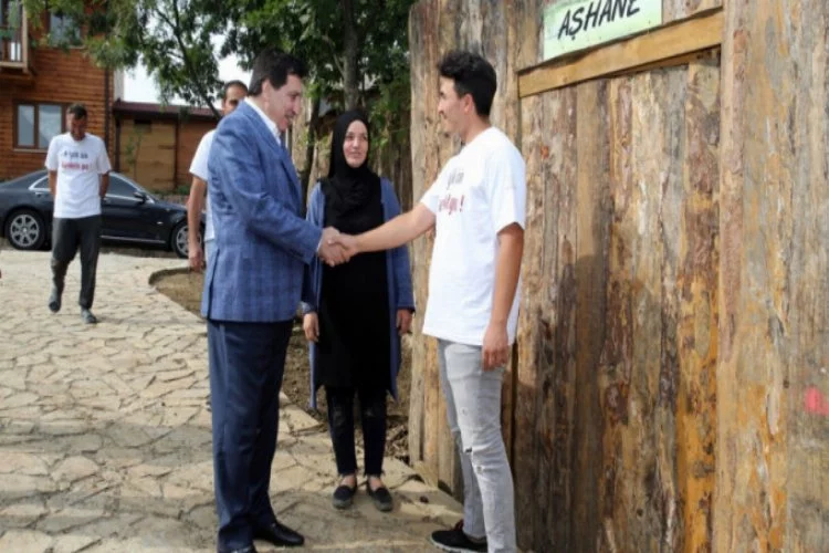 Bursa Valisi İzzettin Küçük İnsanlık Köyü'nü ziyaret etti