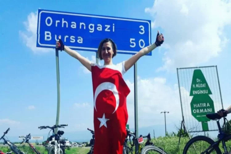 81 il gezecek olan ay yıldızlı bayrak Bursa'da
