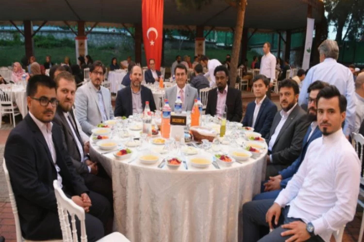 Osmangazi Belediyesi yabancı öğrencileri iftarda ağırladı