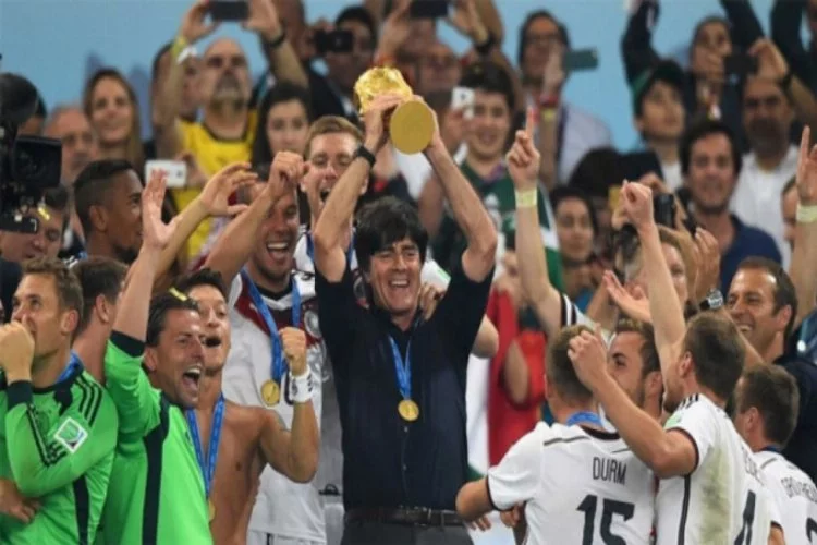 Dünya Kupası'nın yolu yerli teknik direktörden geçiyor