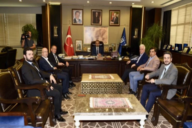 Bursaspor yönetimi Başkan Aktaş'ı ziyaret etti