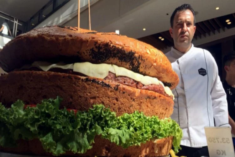 53 kilo 750 gramlık hamburger yaptılar
