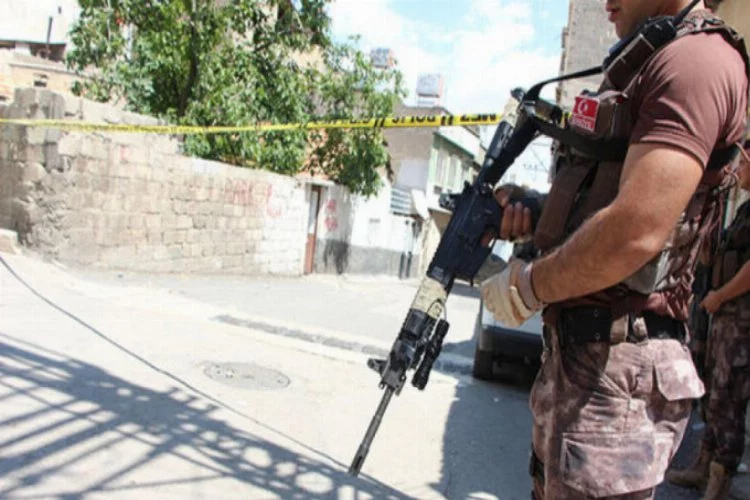 İki grup arasında bıçaklı silahlı kavga: 3 ölü, 5 yaralı