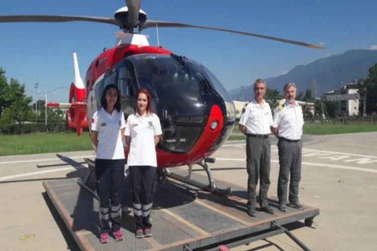 Bursa'da ambulans helikopter hastalara hızır gibi yetişiyor