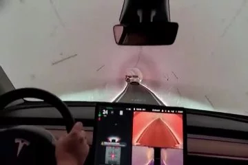 Elon Musk'ın trafiğe çözüm olarak tanımladığı tünelde trafik oluştu