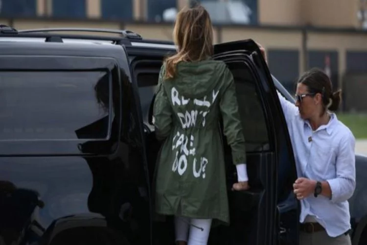 Melania Trump'ın tepki çeken ceketine mesajlı yanıt
