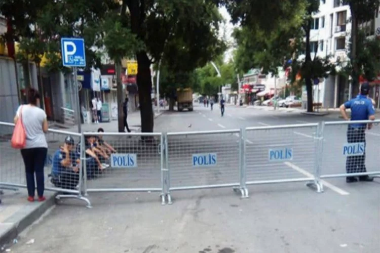 Yüksek Seçim Kurulu'nun bulunduğu cadde ulaşıma kapatıldı!