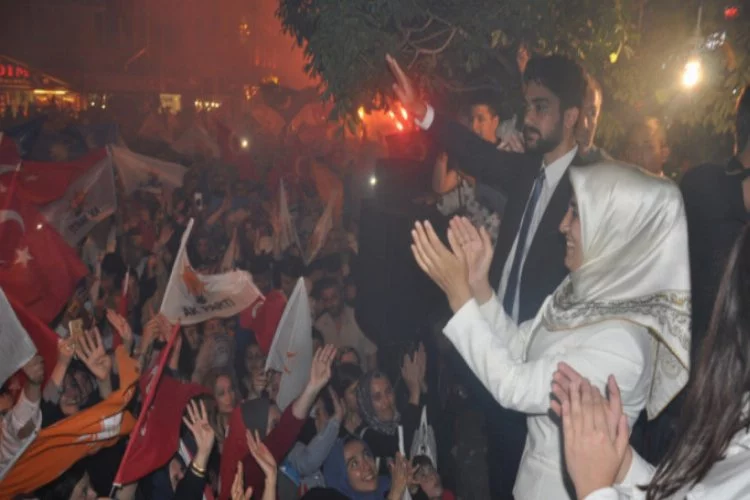 İnegöl AK Parti'de zafer kutlaması