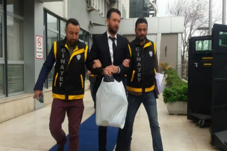 Bursa'da takım elbiseli sanığa mahkemeden tahliye