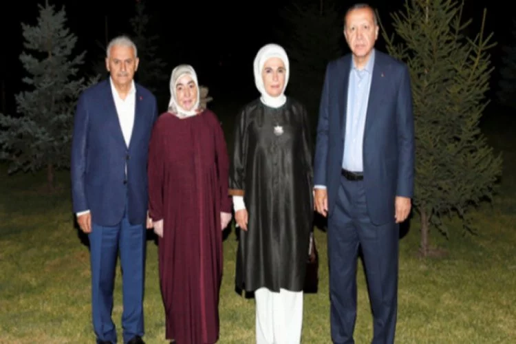 Cumhurbaşkanı Erdoğan, eşi ile birlikte Başbakan Yıldırım'ı ziyaret etti