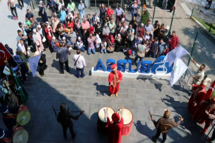 Bursa'da Arap turistlere mehterli karşılama