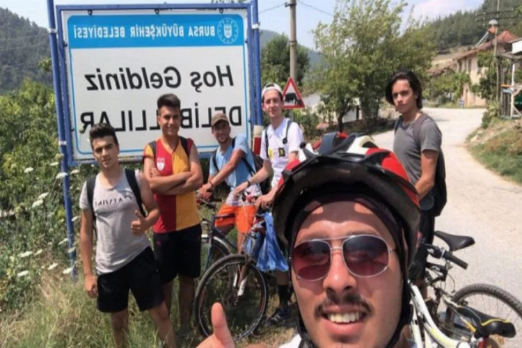 Bursalı gençlerden bisikletle köye göç