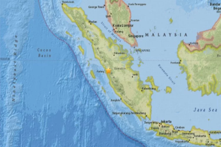 Endonezya'da iki deprem birden