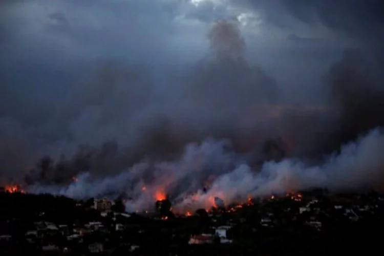 Yunanistan'da yangın felaketi! Çok sayıda insan diri diri yandı