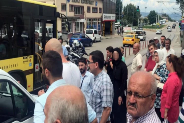 Bursa'da belediye otobüsünde mide bulandıran taciz!