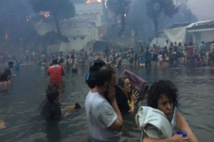 Yunanistan'daki yangından kaçış görüntüleri ortaya çıktı