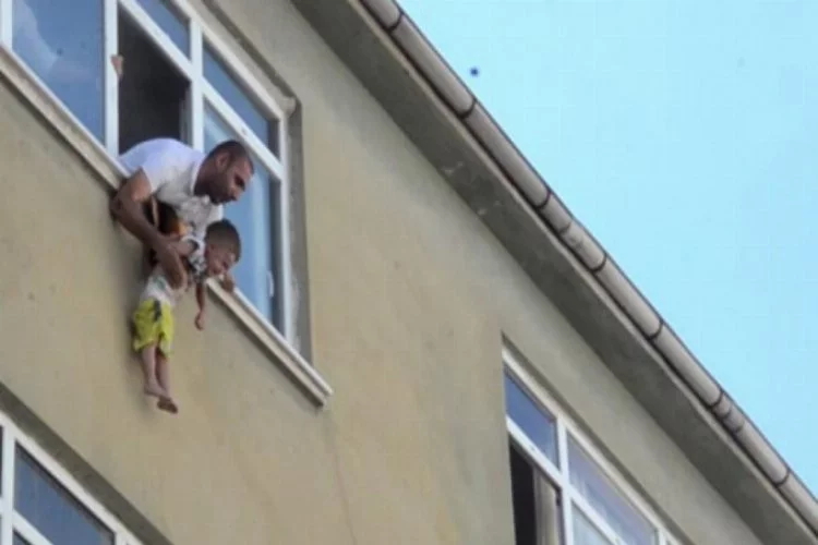 Bebeği kurtarmak için 5'inci katta bunu yapmıştı! O kişi bakın kim çıktı...