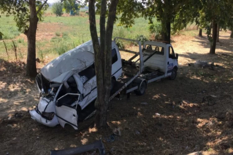 Bursa'da feci kaza! Minibüs şarampole yuvarlandı...