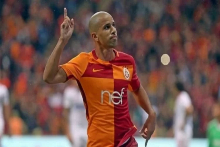 Galatasaray'da Feghouli yedek kulübesine çekiliyor