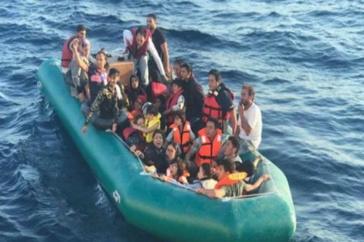 Denizde can pazarı! 37 kaçak göçmen...
