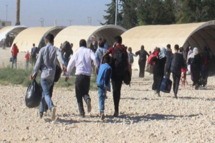 Suriyeliler ülkelerine 'koşarak' gitti!