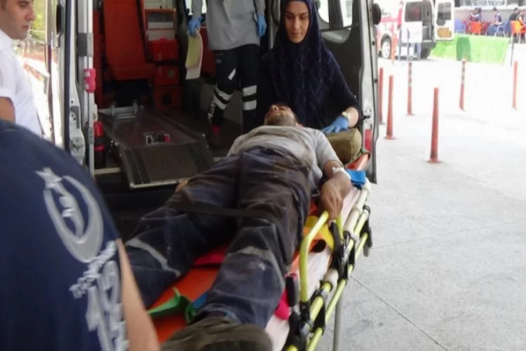 Bursa'da feci kaza! 2 işçi kalasların altında kaldı