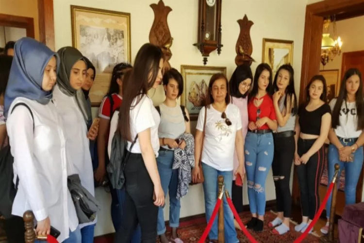 Bursa'da müze ve türbelerde bayram bereketi