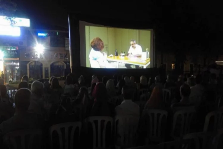 Bursalılar Yazlık Sinemada Buluştu