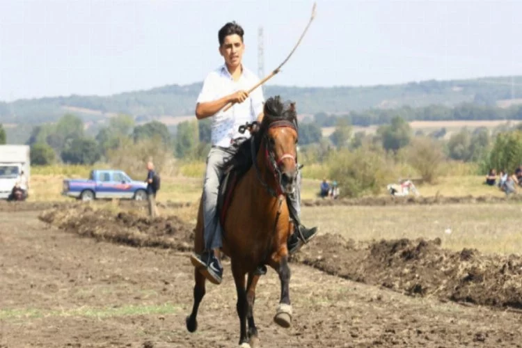 Bursa'da rahvan at yarışları heyecanı