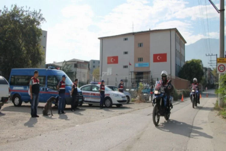 Bursa'da okulların çevresinde yoğun güvenlik önlemi!