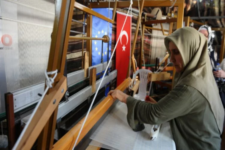 Bursa'da ipeğin Avrupa yolculuğu yeniden canlandı
