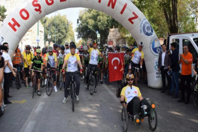 Bursa'da sağlılıklı yaşam için pedal çevirdiler