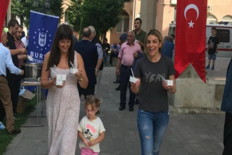 Bursa'da aşure kazanları kardeşlik için kaynadı