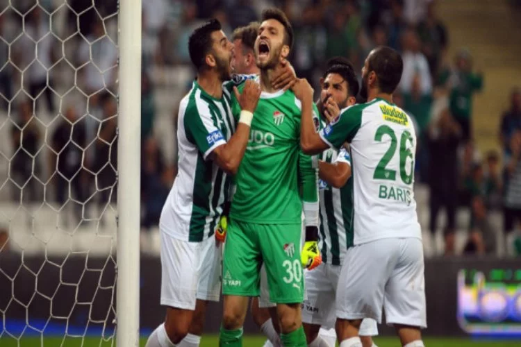 Bursaspor'da 4 futbolcudan Yusuf ve Furkan'a destek!