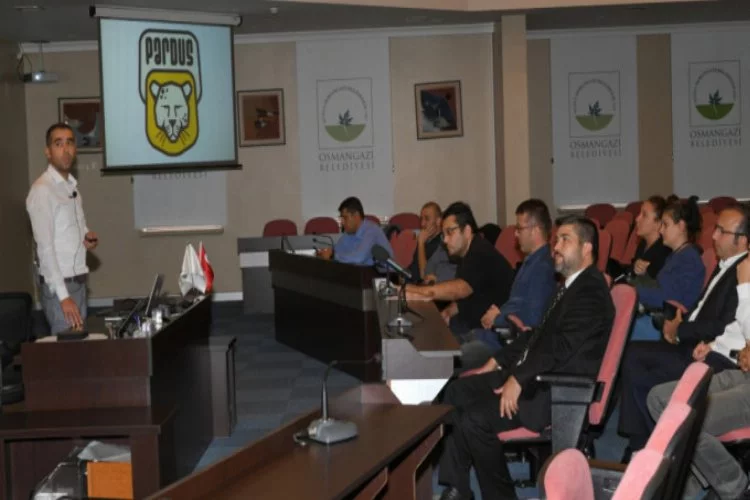 Bursa belediyelerine Osmangazi'den PARDUS eğitimi