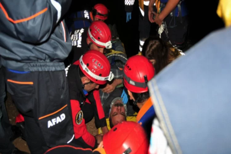 Bursa'da hareketli gece! Alkollü şahıs baraja yuvarlandı