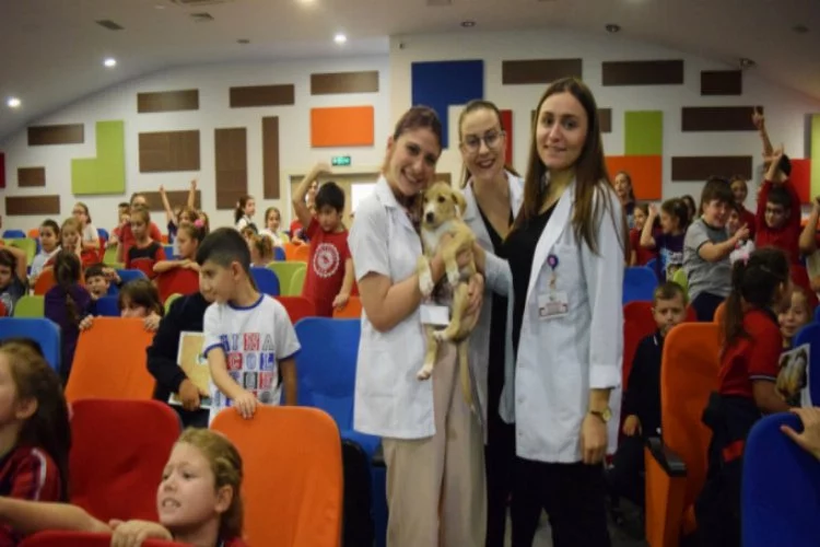 Bursa'da öğrencilere hayvan sevgisi aşılandı