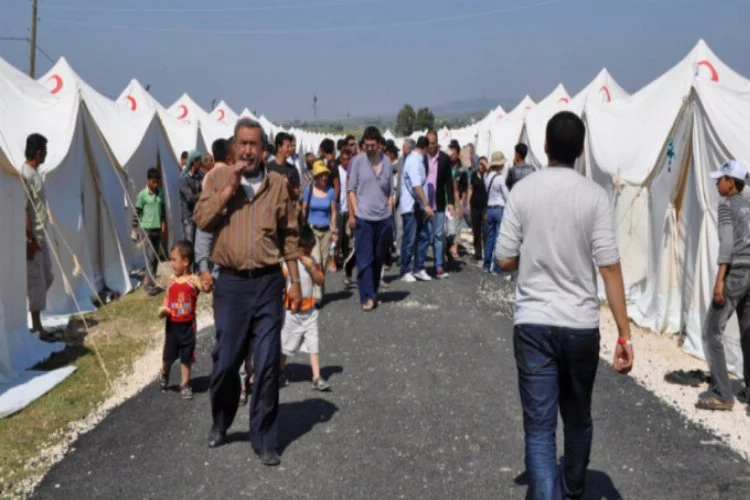 Yüz binlerce Suriyeli geri döndü!