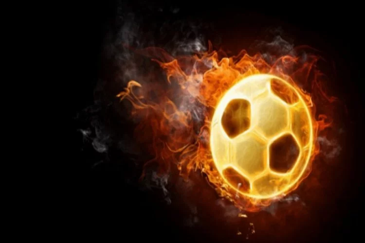 Futbol dünyası şokta! Süper Lig'de de oynayan oyuncu hayatını kaybetti