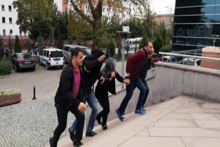 Bursa'da bir haftada 28 akü çalmışlardı...