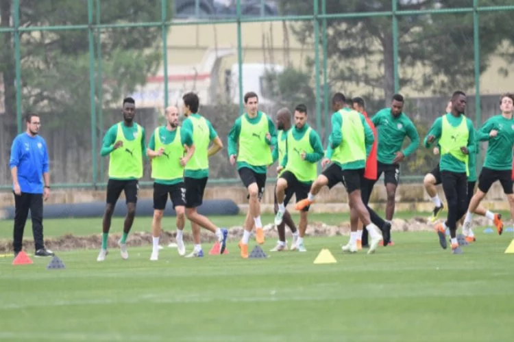 Bursaspor'da Galatasaray maçı hazırlıkları sürüyor