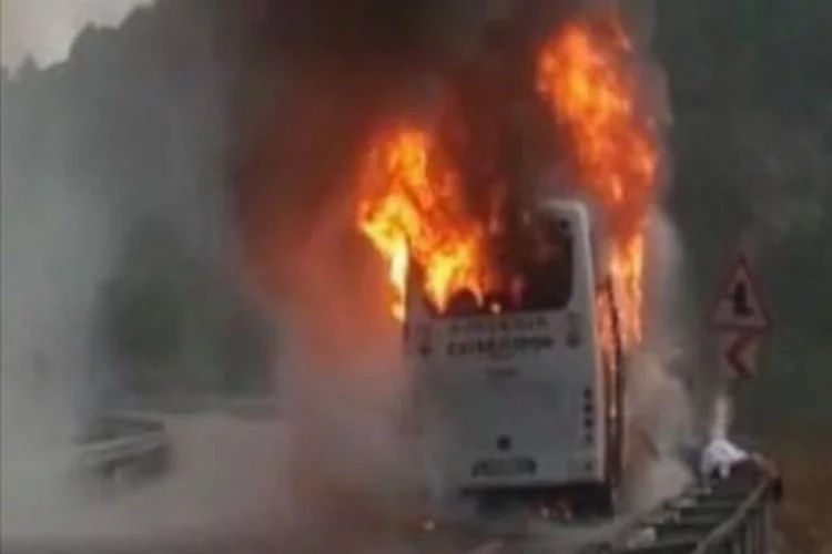 Takım otobüsü yandı! Futbolcular ölümden döndü