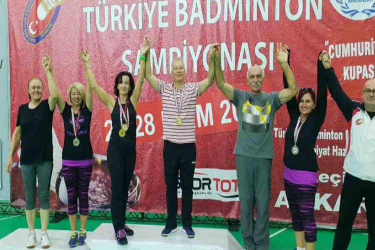 Spor Bilimleri Fakültesi'nin hocaları Badminton şampiyonu