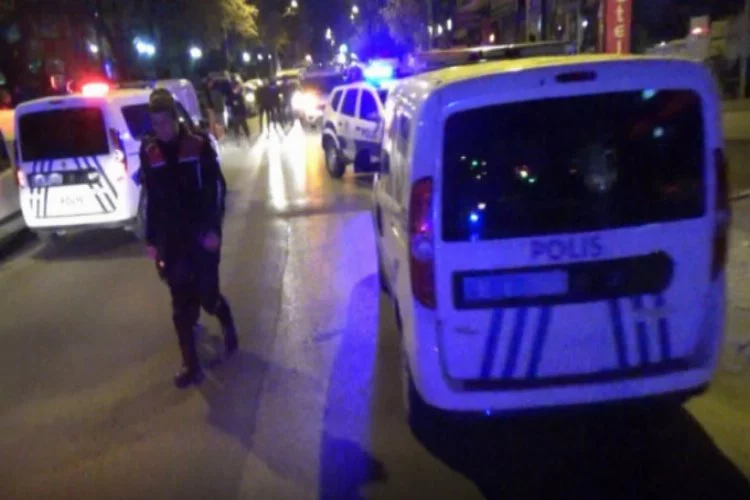 Bursa'da hareketli gece! Polise silah çekildi...